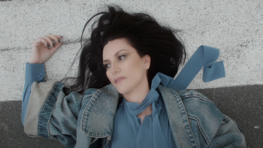 Laura Pausini lanza «Un buen inicio»: El nuevo sencillo que marca el inicio de una nueva etapa en su carrera.