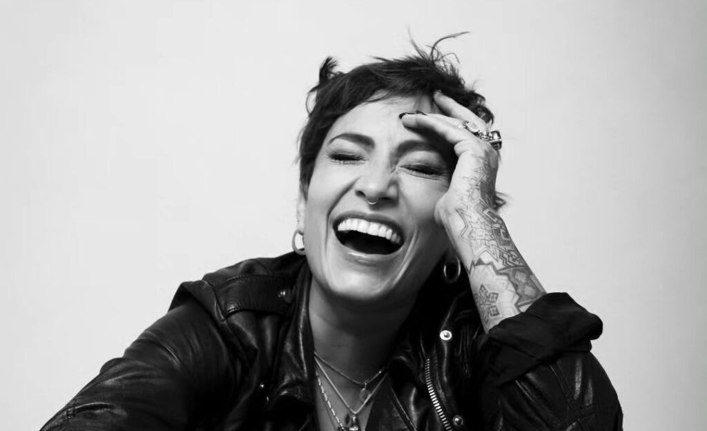 Ana Tijoux lanza su emotivo sencillo ‘Niñx’