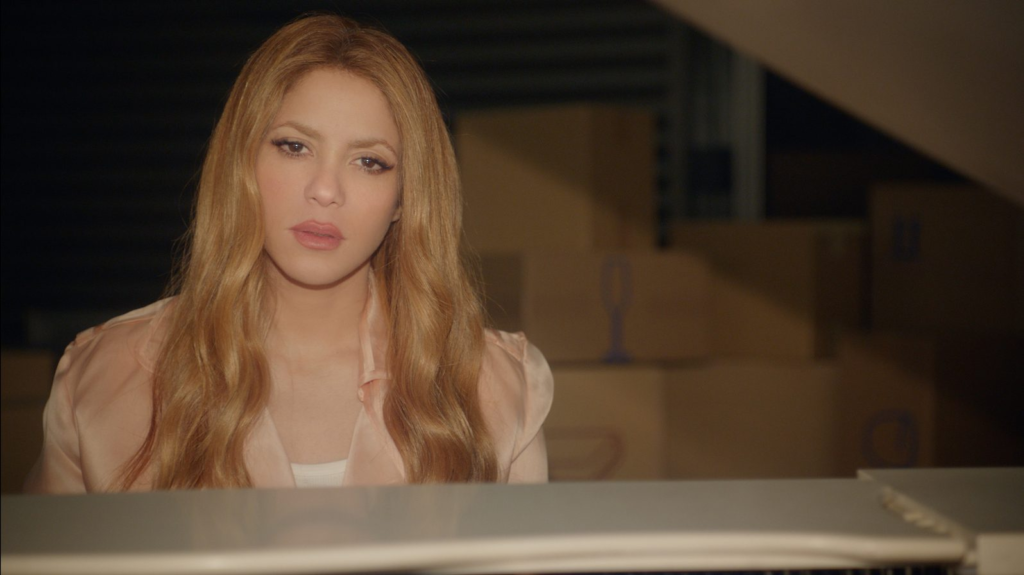 Shakira sorprende al mundo con «Acróstico»