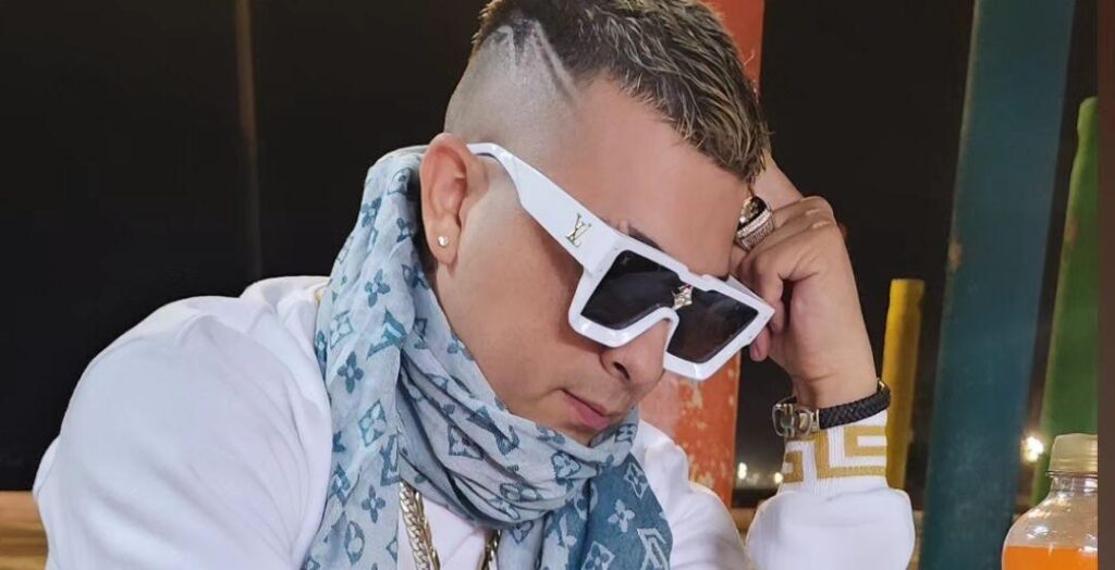 Lokate: El Artista Urbano Chileno que Revoluciona la Escena Musical con su Estilo Auténtico