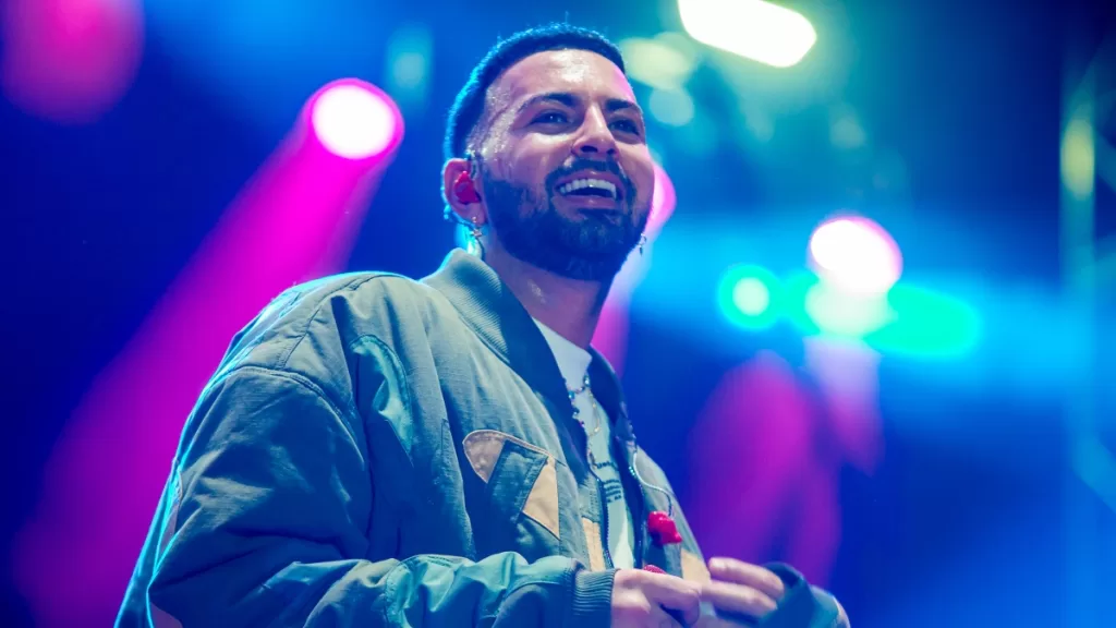 Justin Quiles baja su show en Chile