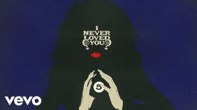 Halsey anuncia su nueva canción «I Never Loved You» inspirada en Kate Bush
