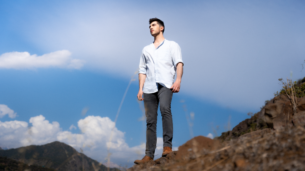 Benja Aracena irrumpe en la escena latina con su single “Solo Tú” un debut producido en Nashville con un Grammy detrás