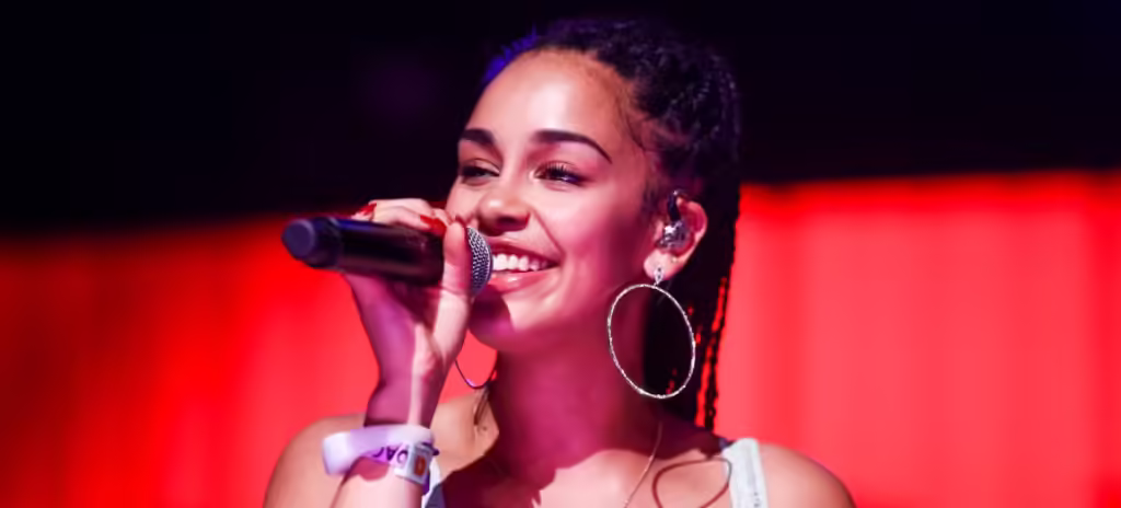 Jorja Smith regresa a Chile: conoce la fecha, el lugar y los precios para su esperado concierto
